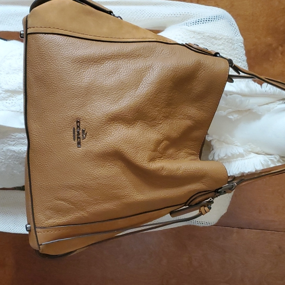 Coach Edie 31 in mixed light saddle leather bag